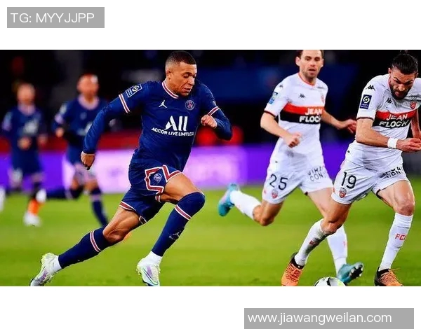 巴黎圣日耳曼对阵克莱蒙的精彩较量即将上演，谁能笑到最后